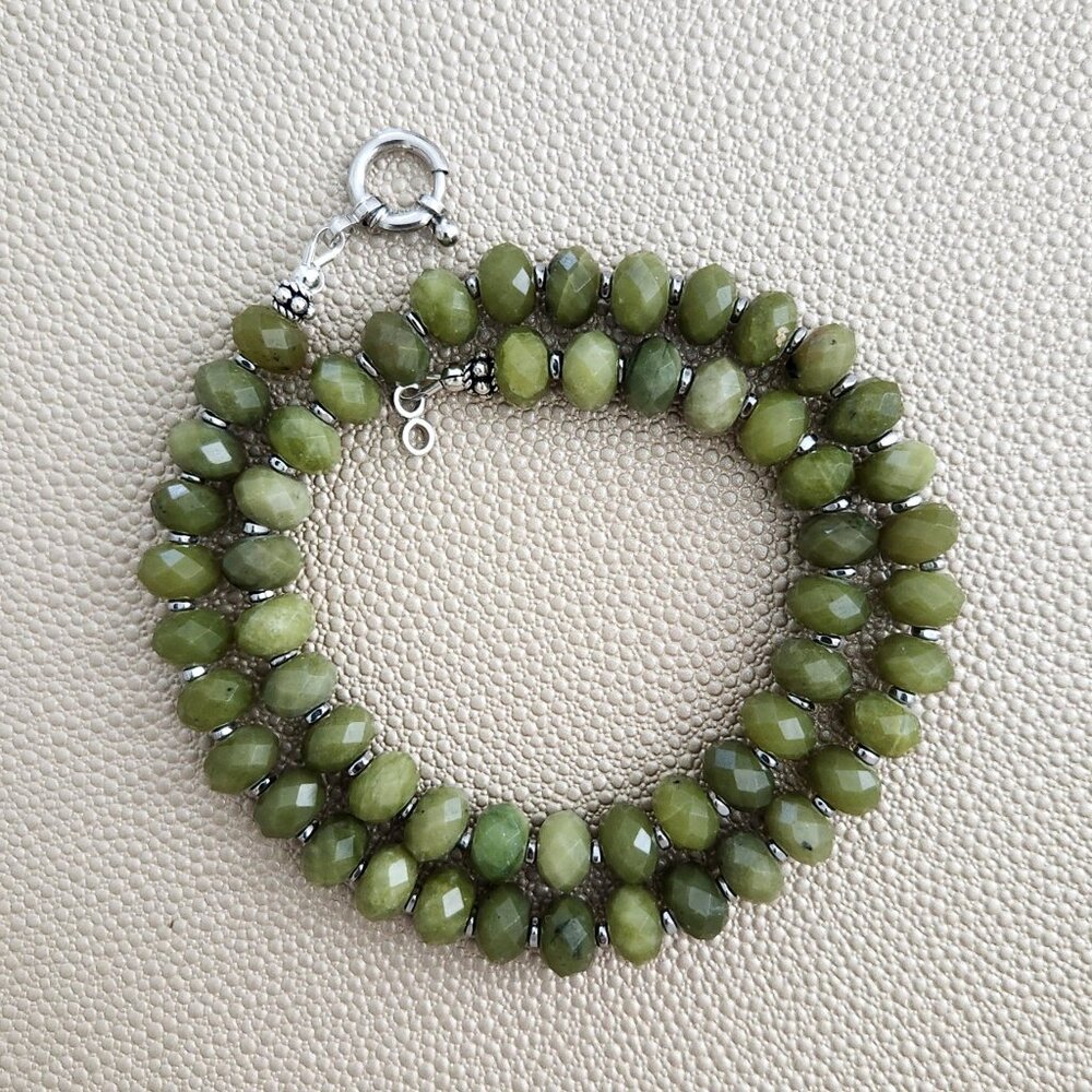 GREEN JADE NECKLACE--16"